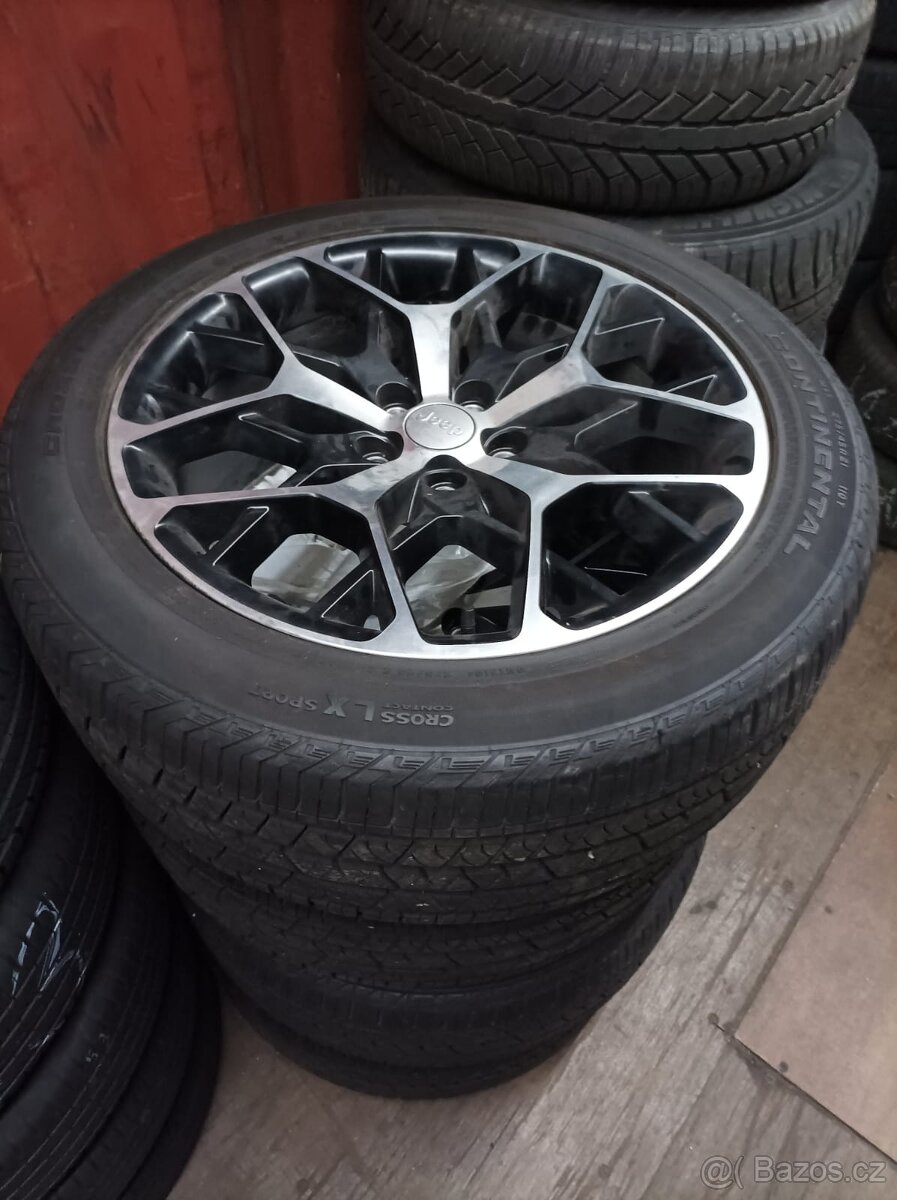 JEEP 275/45R21