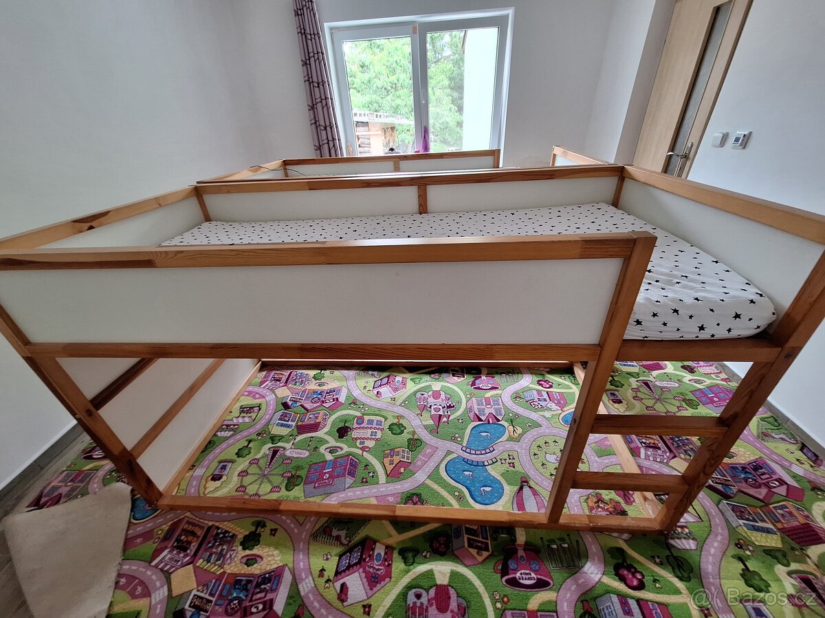 vyvýšená dětská postel IKEA KURA