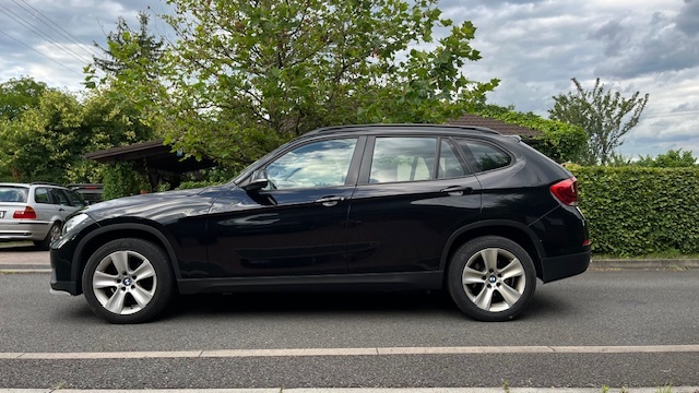 BMW X1 xDRIVE 18d 4x4 2.0i (105 kW) 2015 F48