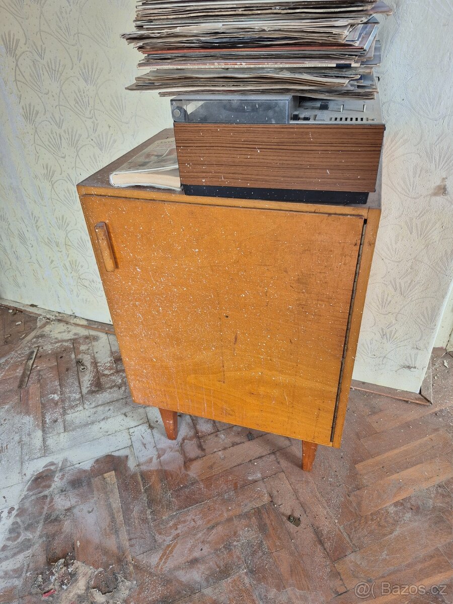 Retro skříňka