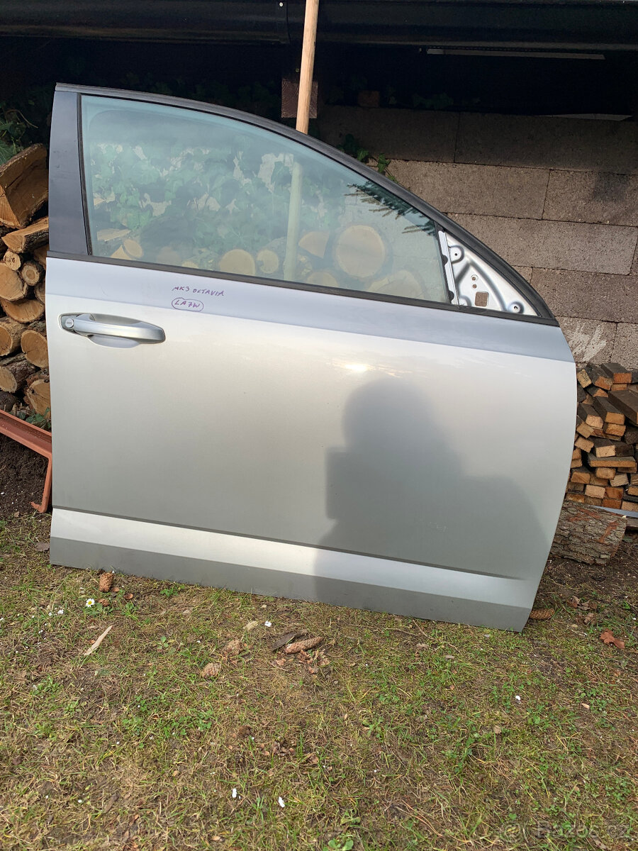prave predni dvere skoda octavia iii 3 stribrne