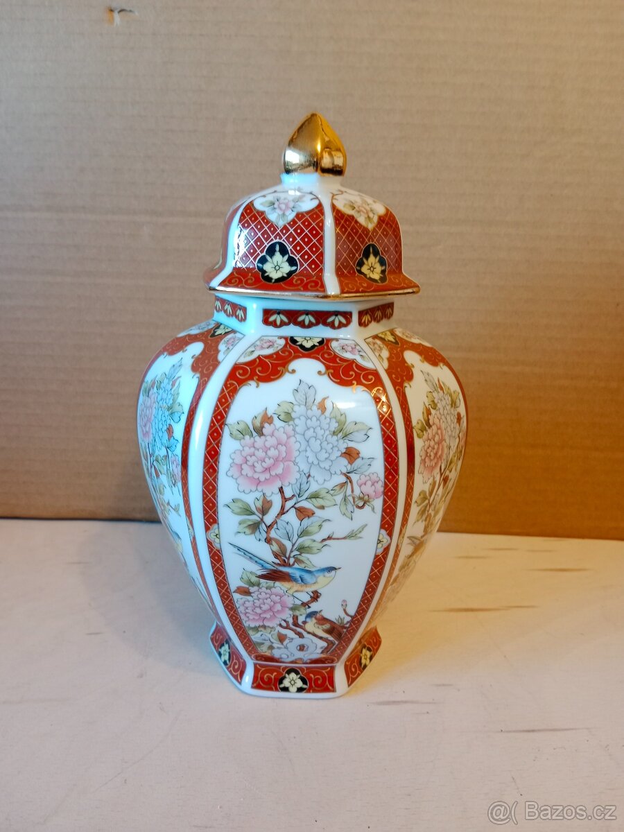 Váza šestiboká, značená