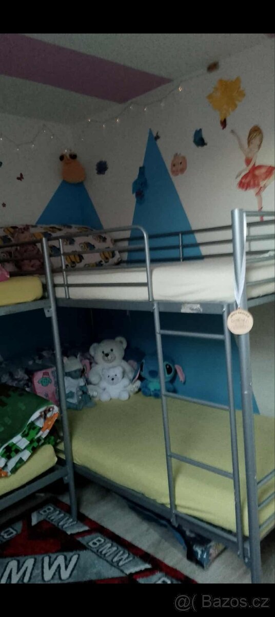 Železná poschoďová postel