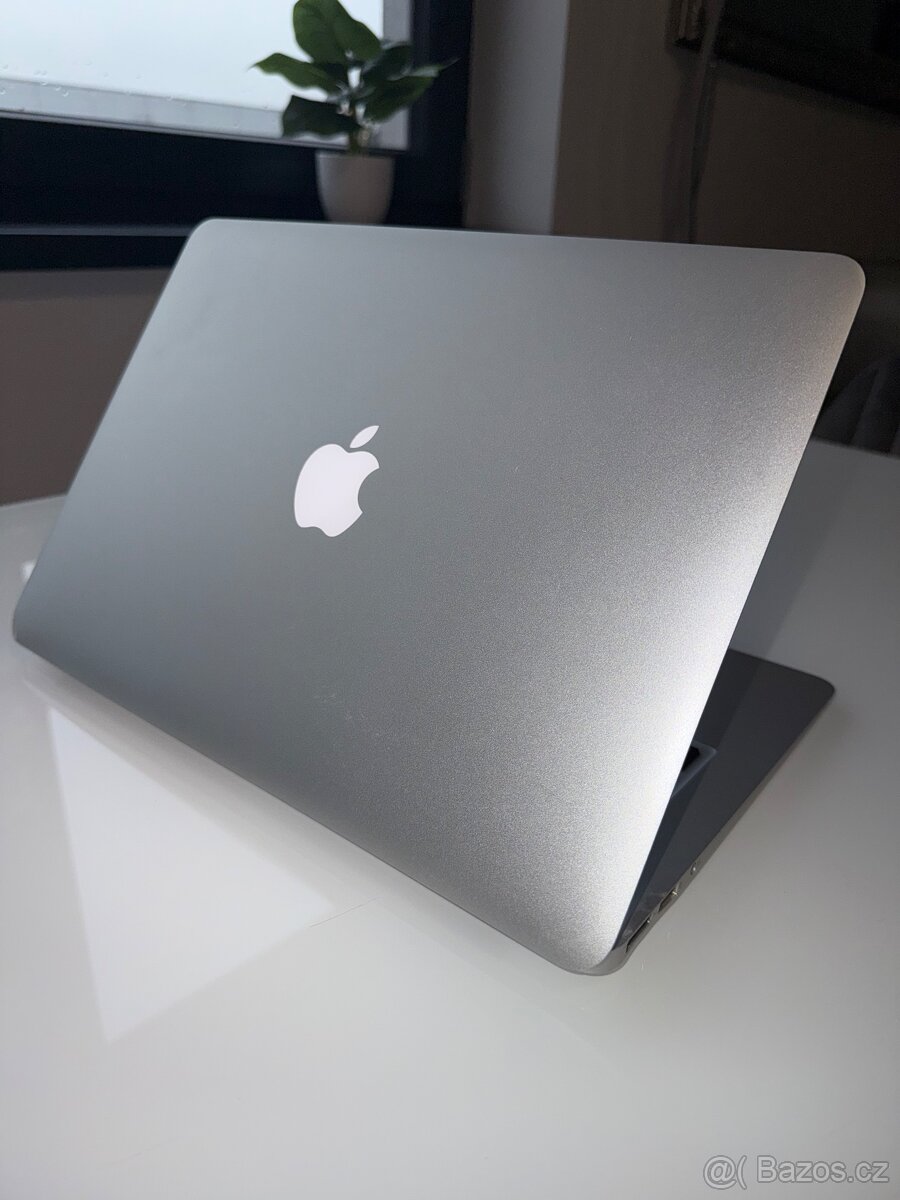 MacBook Air 13