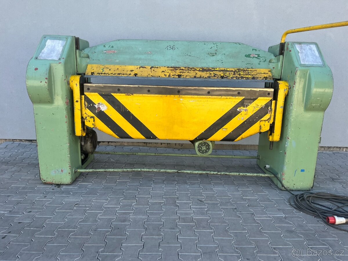 Ohýbačka plechů XOM 2000/4B