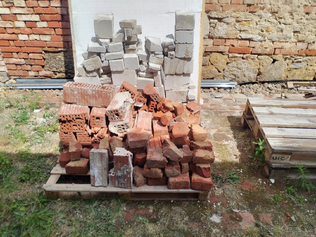 Zbytky stavebního materialu