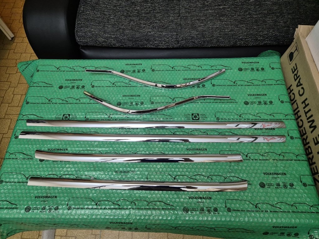 exteriérový styling kit (dekorační kit) chrom Nissan Juke (F