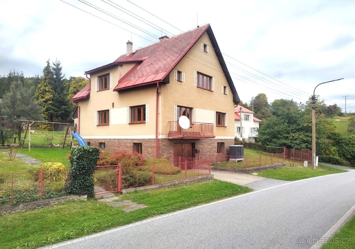 Prodej domu 200m² (pozemek celkově 1181m²), Zásada
