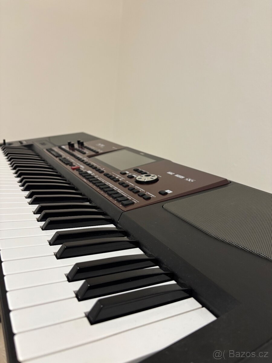 Korg pa700
