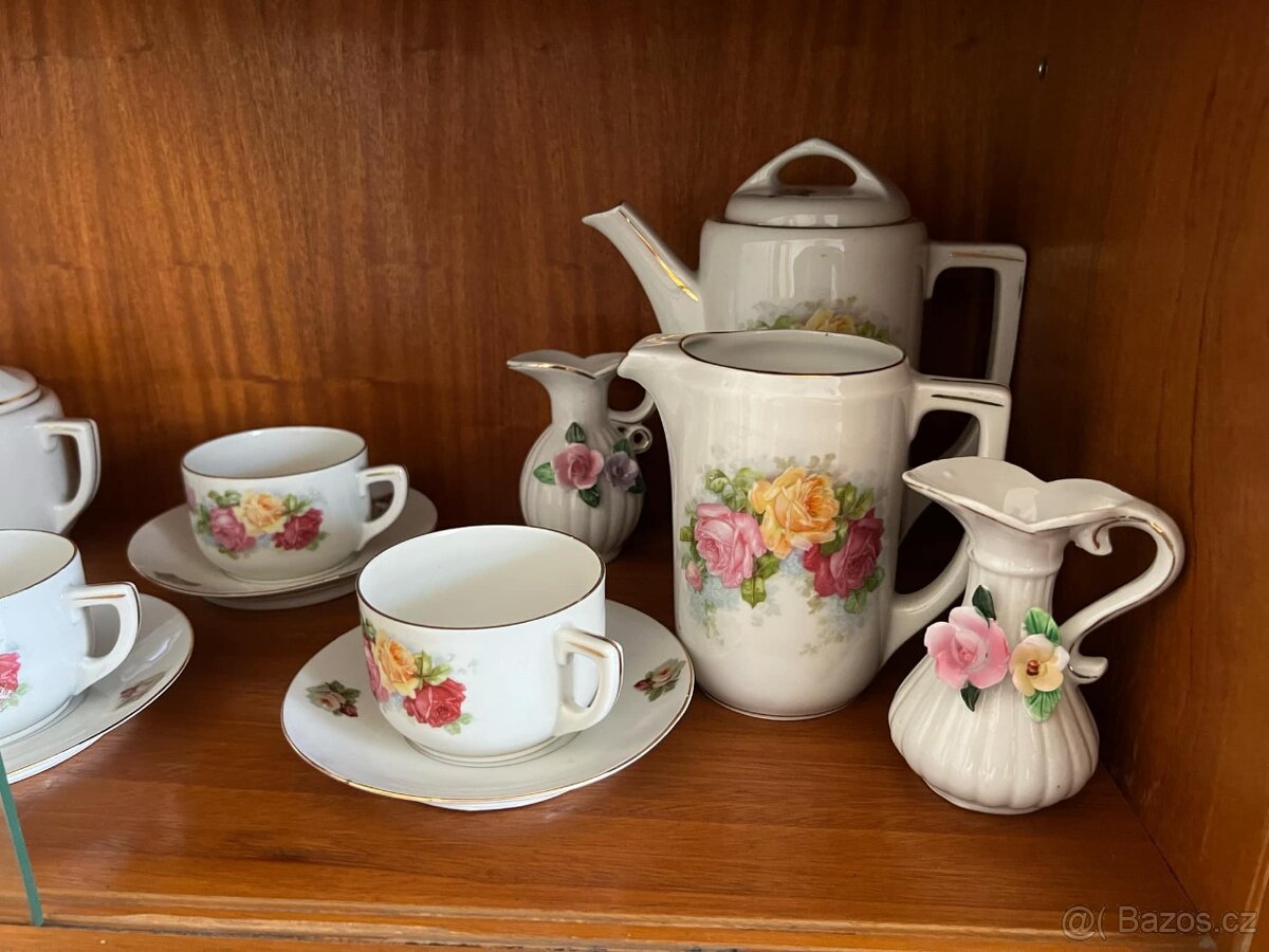 Stará porcelánová čajová sada č. 4