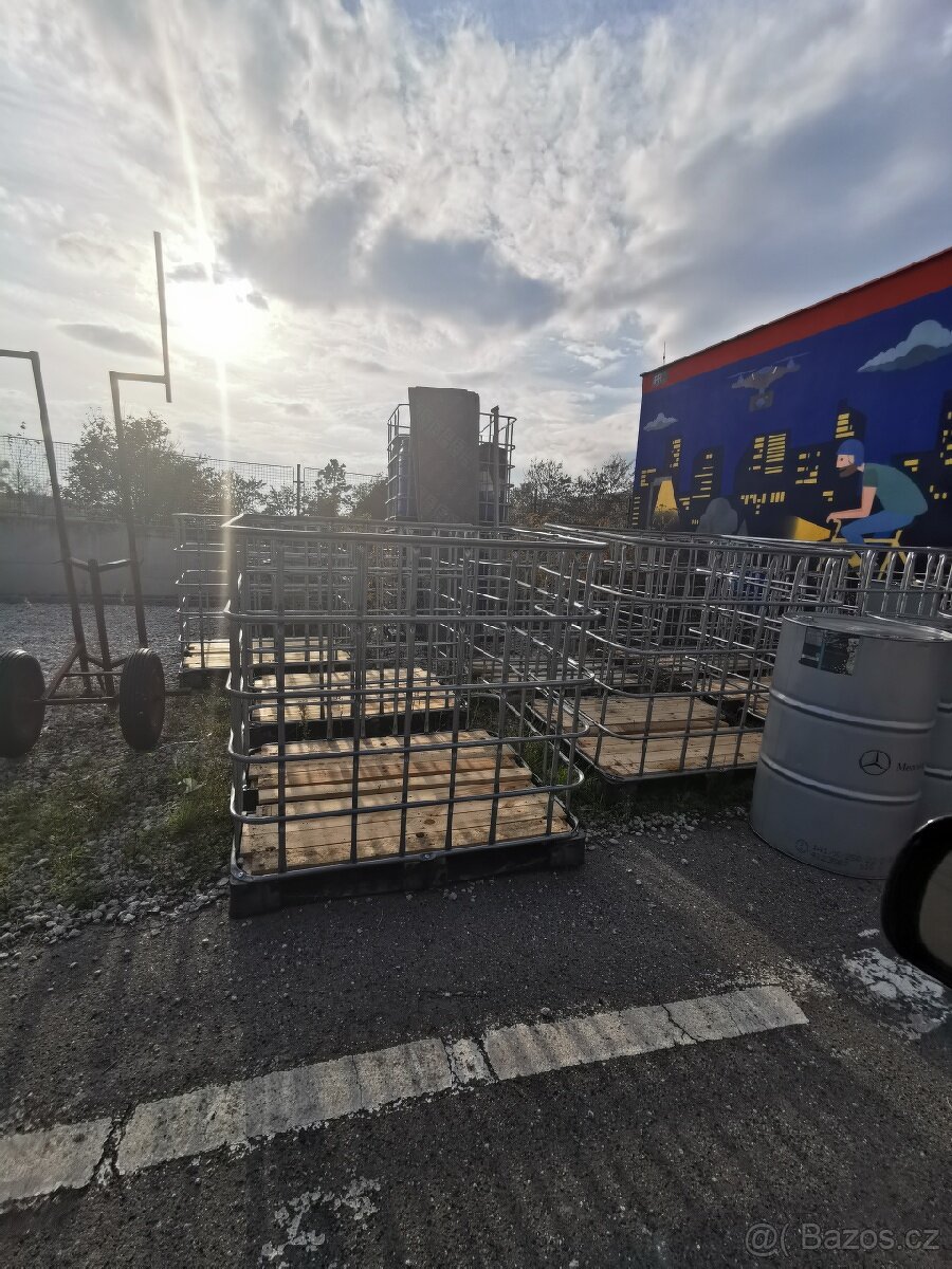 Klece od IBC nádrží