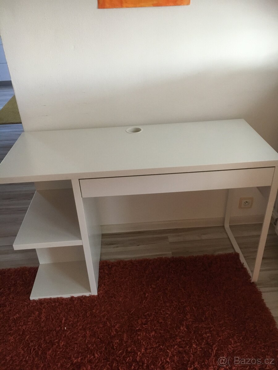 Pracovní stůl Ikea Micke