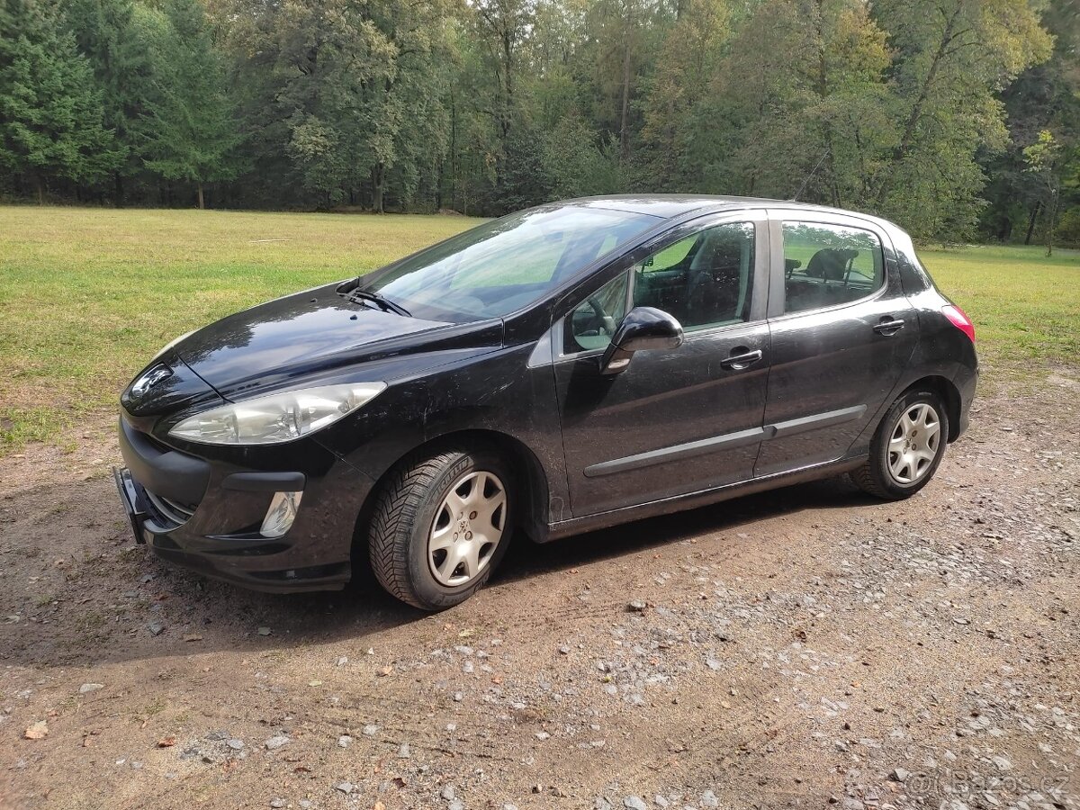 Peugeot 308 1,4 70 kw 2008 najeto 150 000