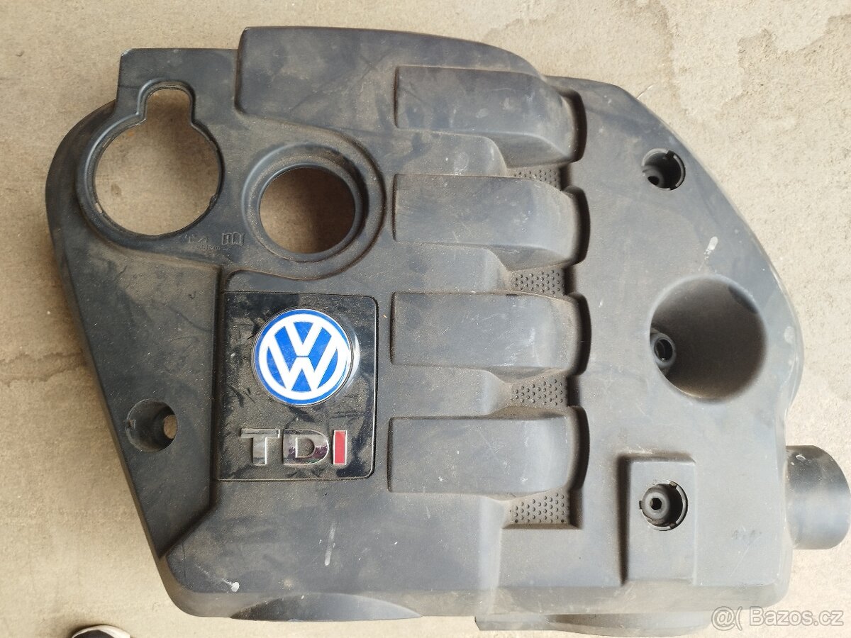 Kryt motoru Passat B5.5