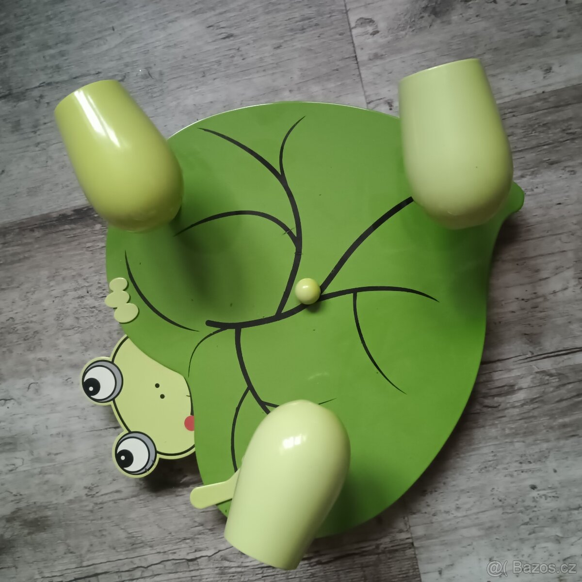 Osvětlení se žabkami