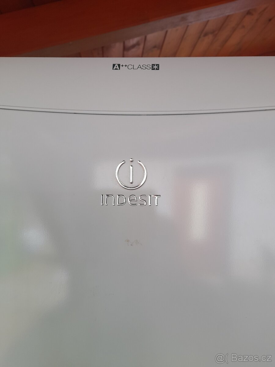 Lednice Indesit A++