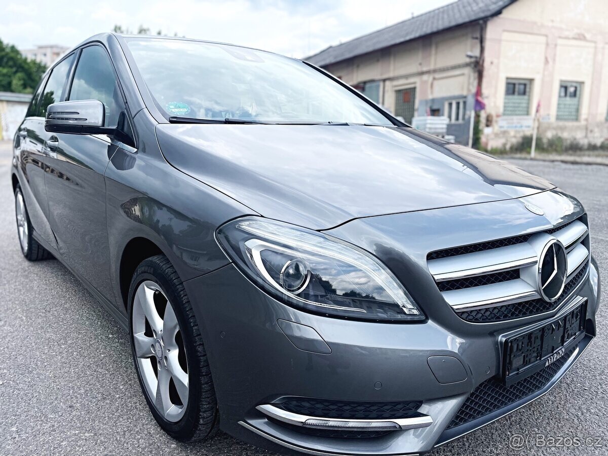 MERCEDES-BENZ W246 B180 90kw NOVÝ SERVIS TOP VÝBAVA