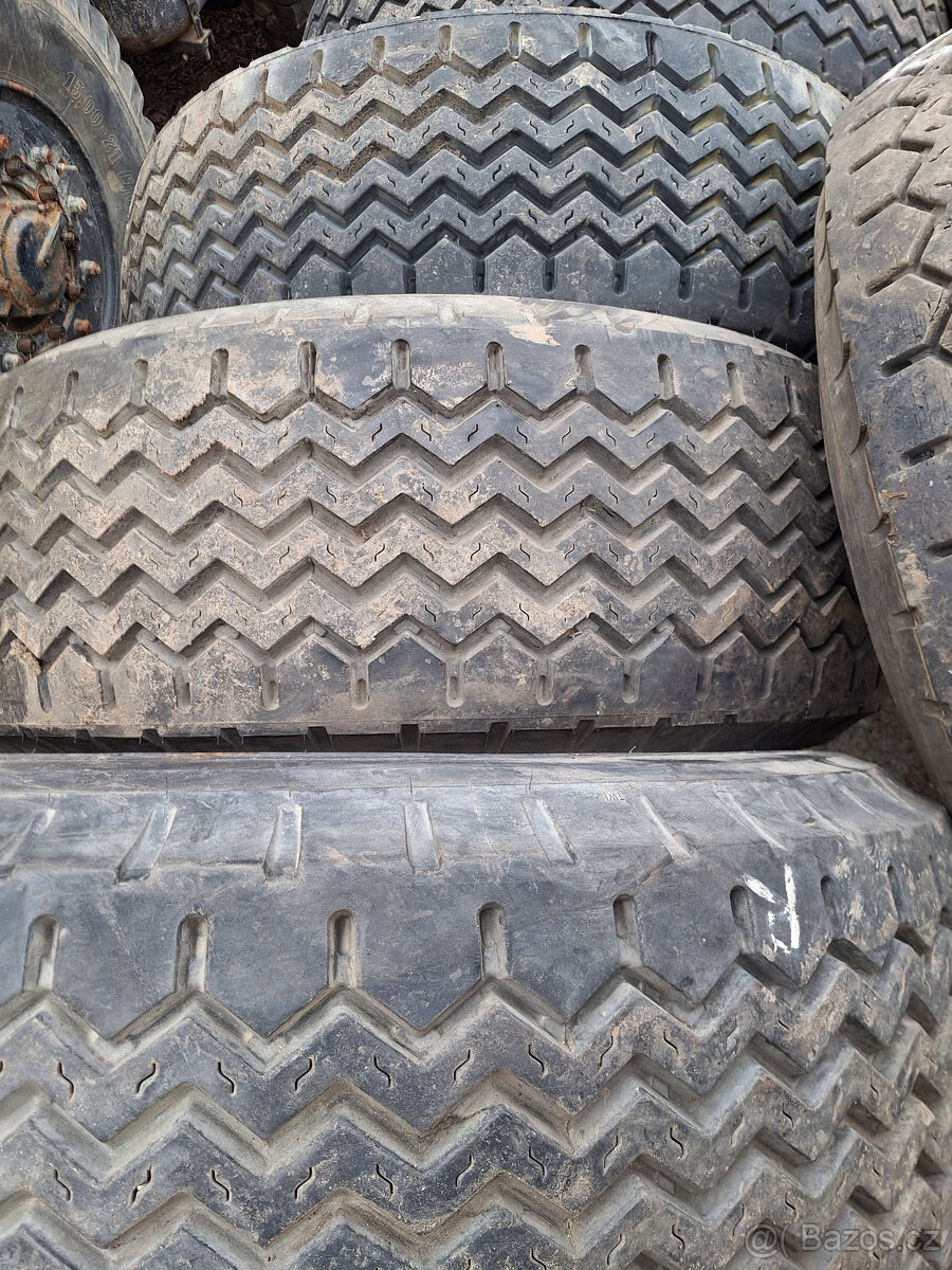 Pneu BARUM 18-22,5 NR 15,