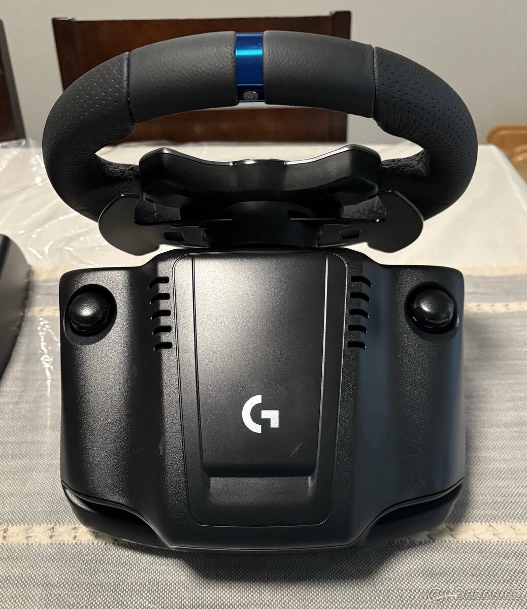 Logitech G923 + pedaly trueforce