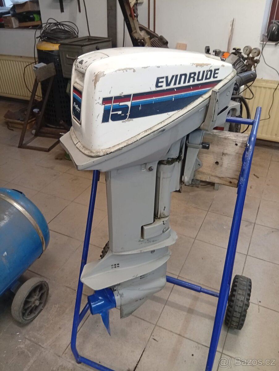 lodní motor Evinrude 15 HP