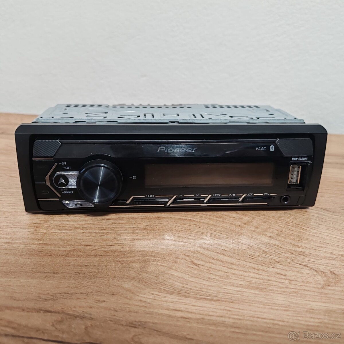 Pioneer MVH-S320BT