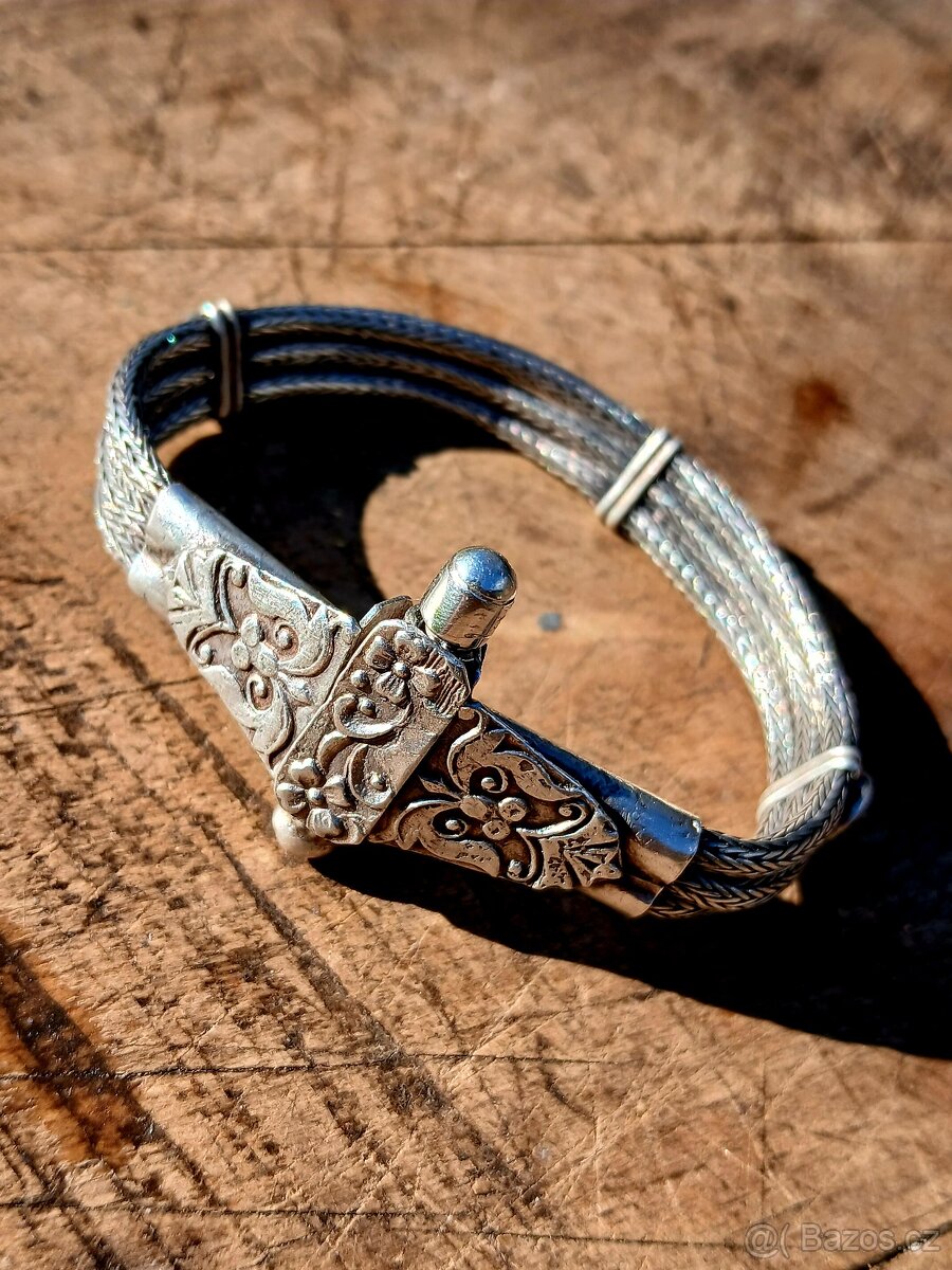 Stříbrný náramek starožitný