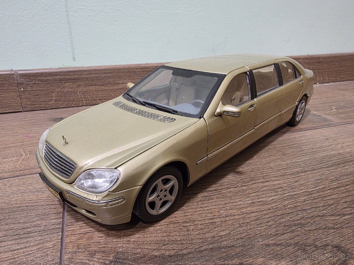 Mercedes Benz S600 W220 S-Klasse Pullman Model 1:18