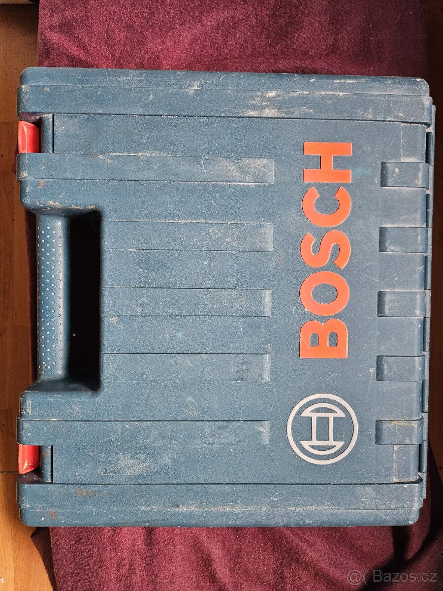 Kombinované kladivo Bosch GBH 240