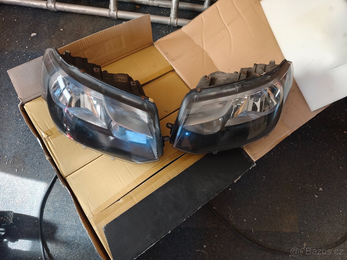 VW T5.1 přední světla