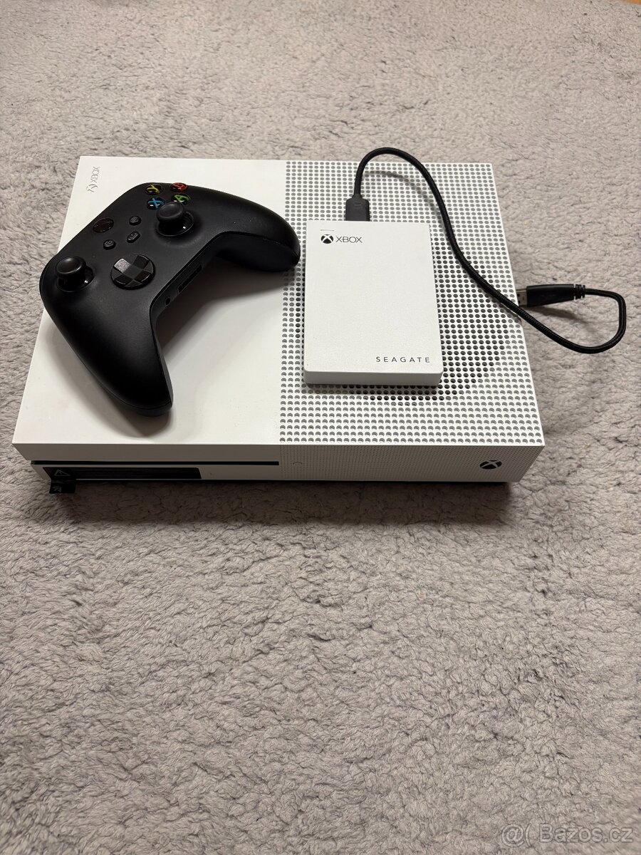 XBOX ONE S + 2T HDD