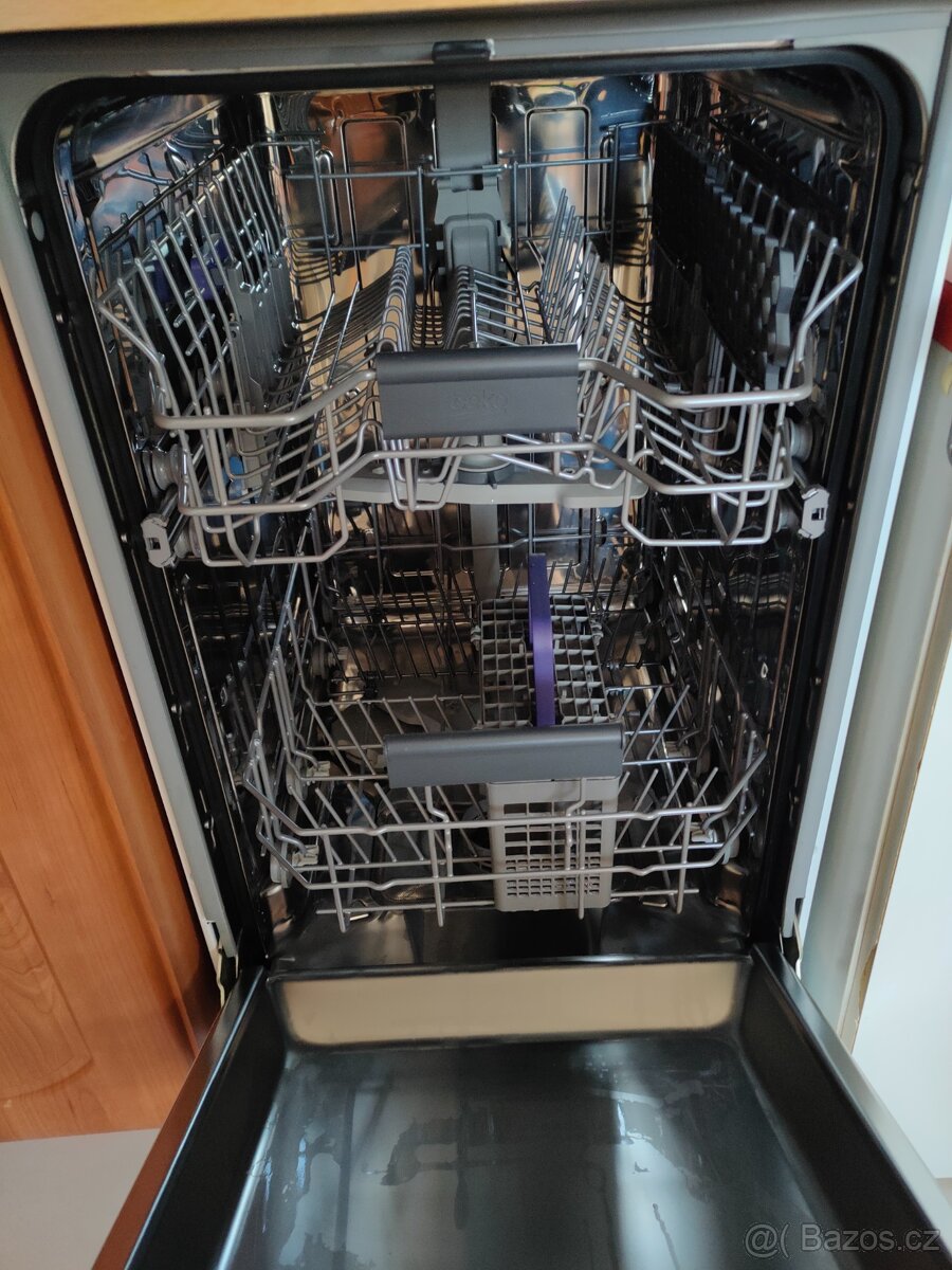 Myčka Beko DFS26024W