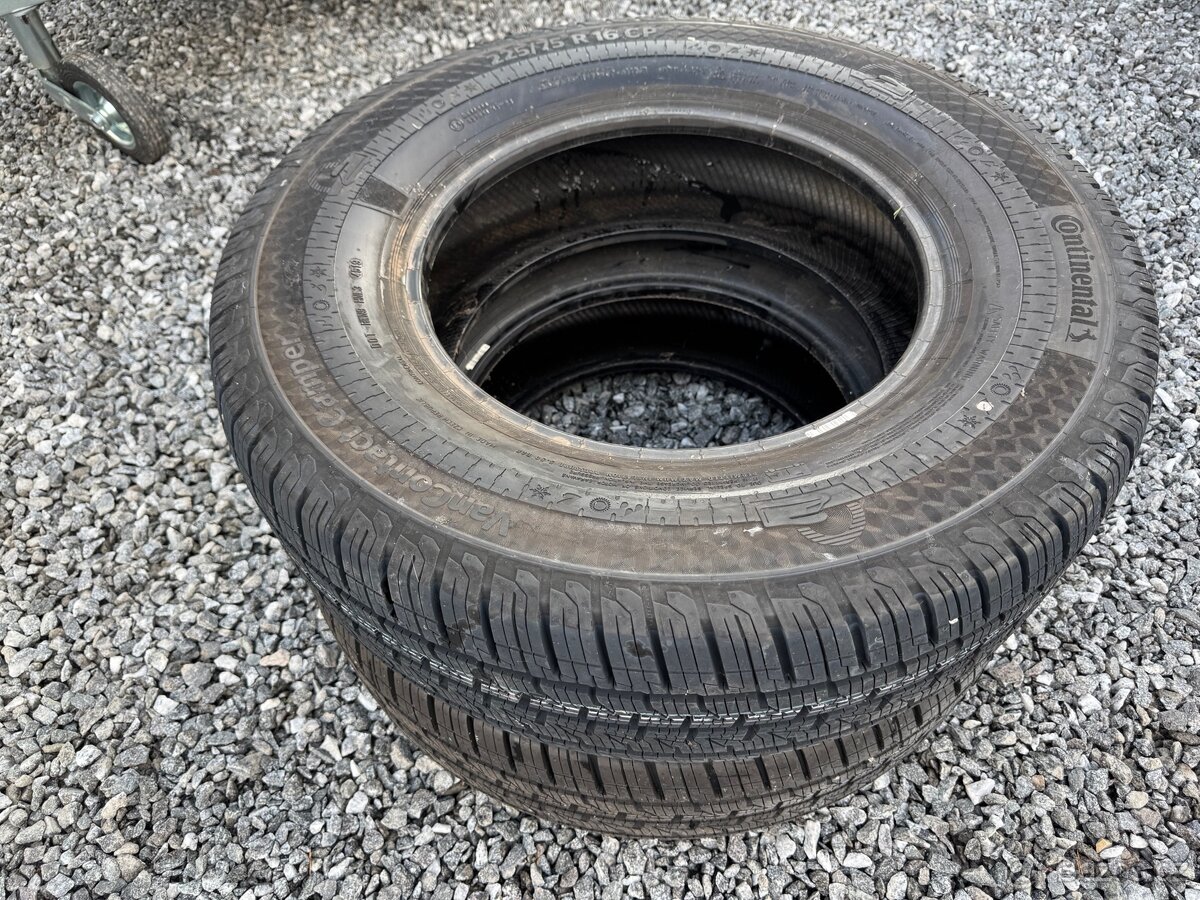 2 ks Pneu 225/75 R16 Continental C VanContact Camper