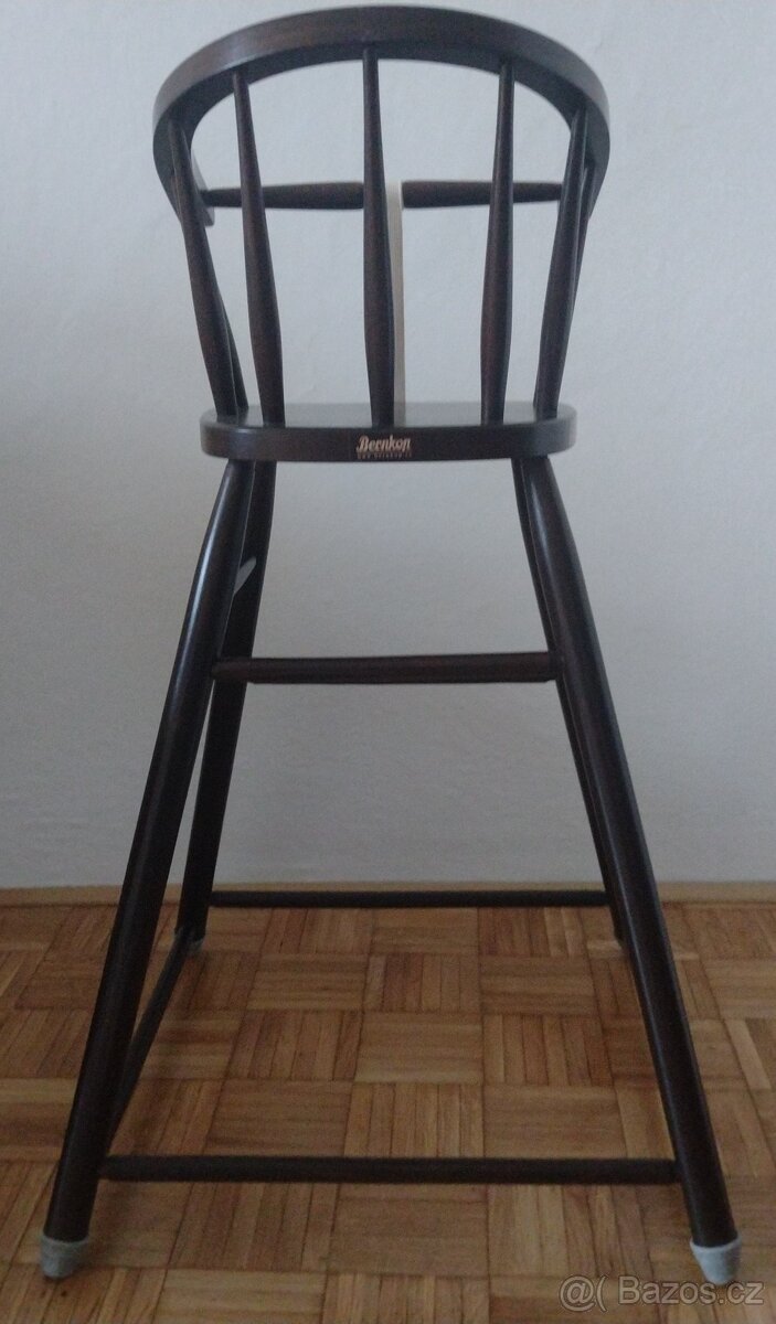 Dřevěná dětská vysoká židlička Zn. Bernkop