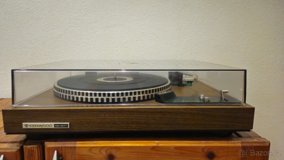 Kenwood KD-2077 Direct Drive