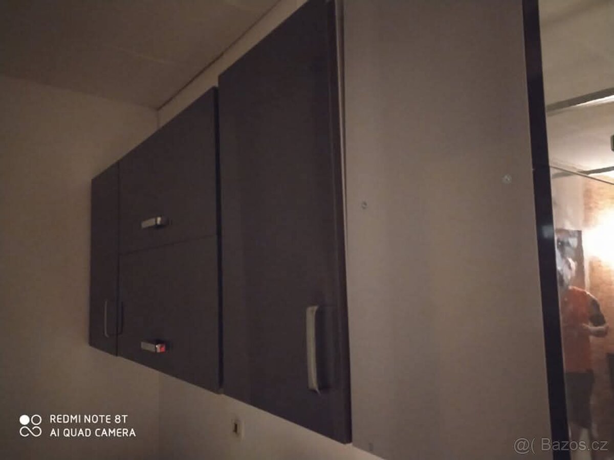 Kuchyňská linka šedá