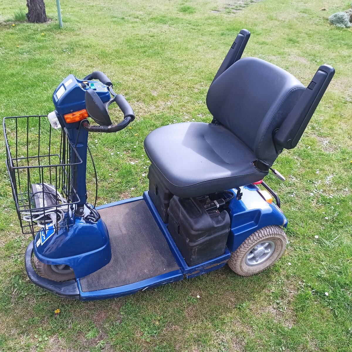 Elektricky invalidni voziík