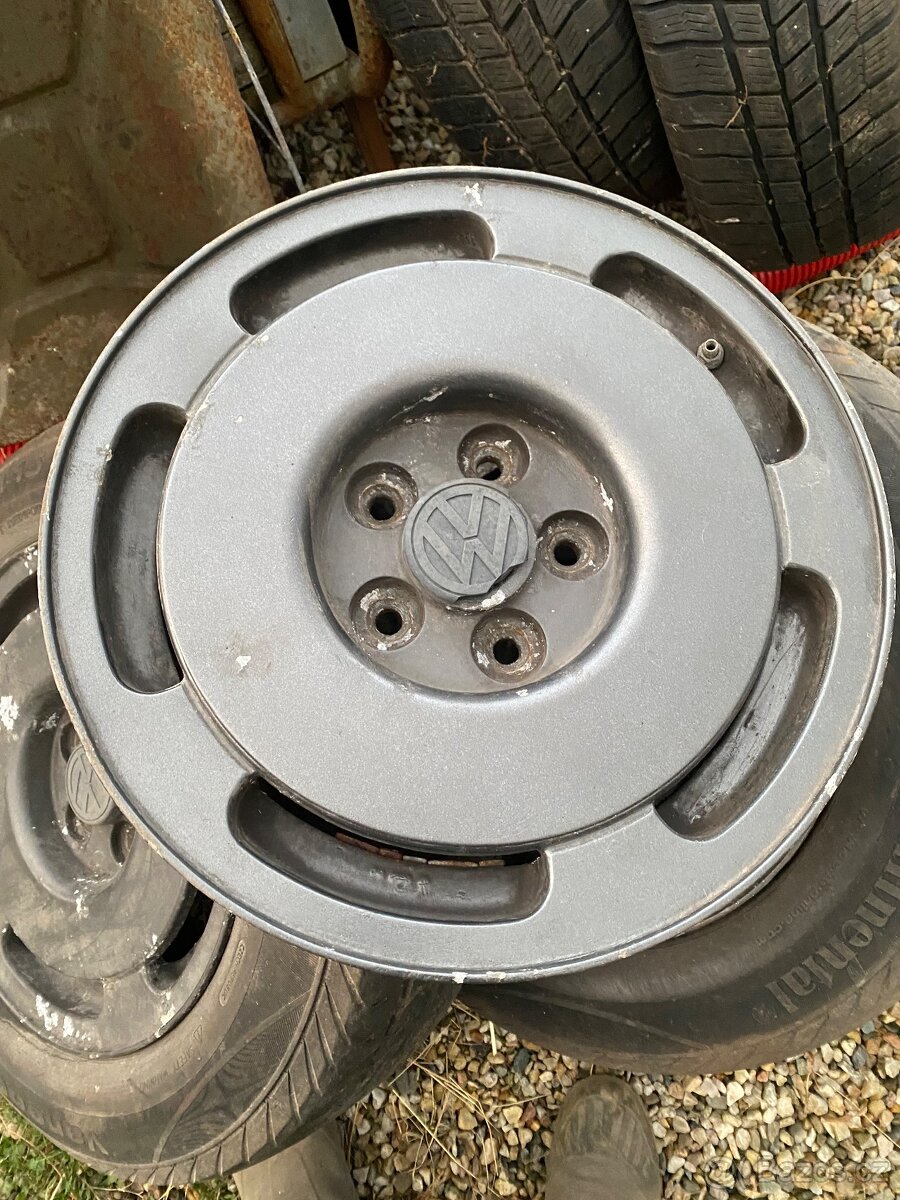 Originál kola VW multivan T4 R15