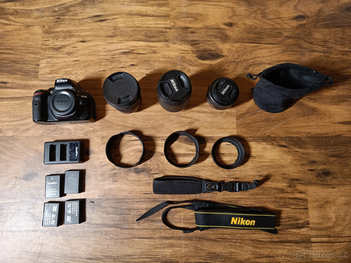 Nikon D5200 + 3x objektiv + příslušenství.
