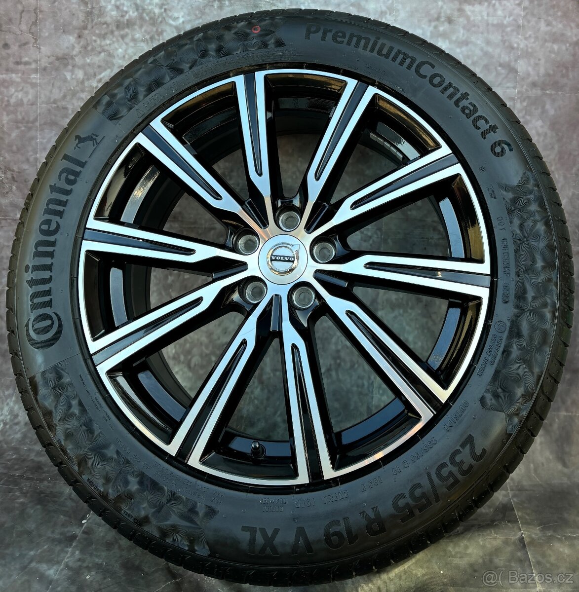 Letní originální alu Volvo XC60 235/55R19 99% DOT23