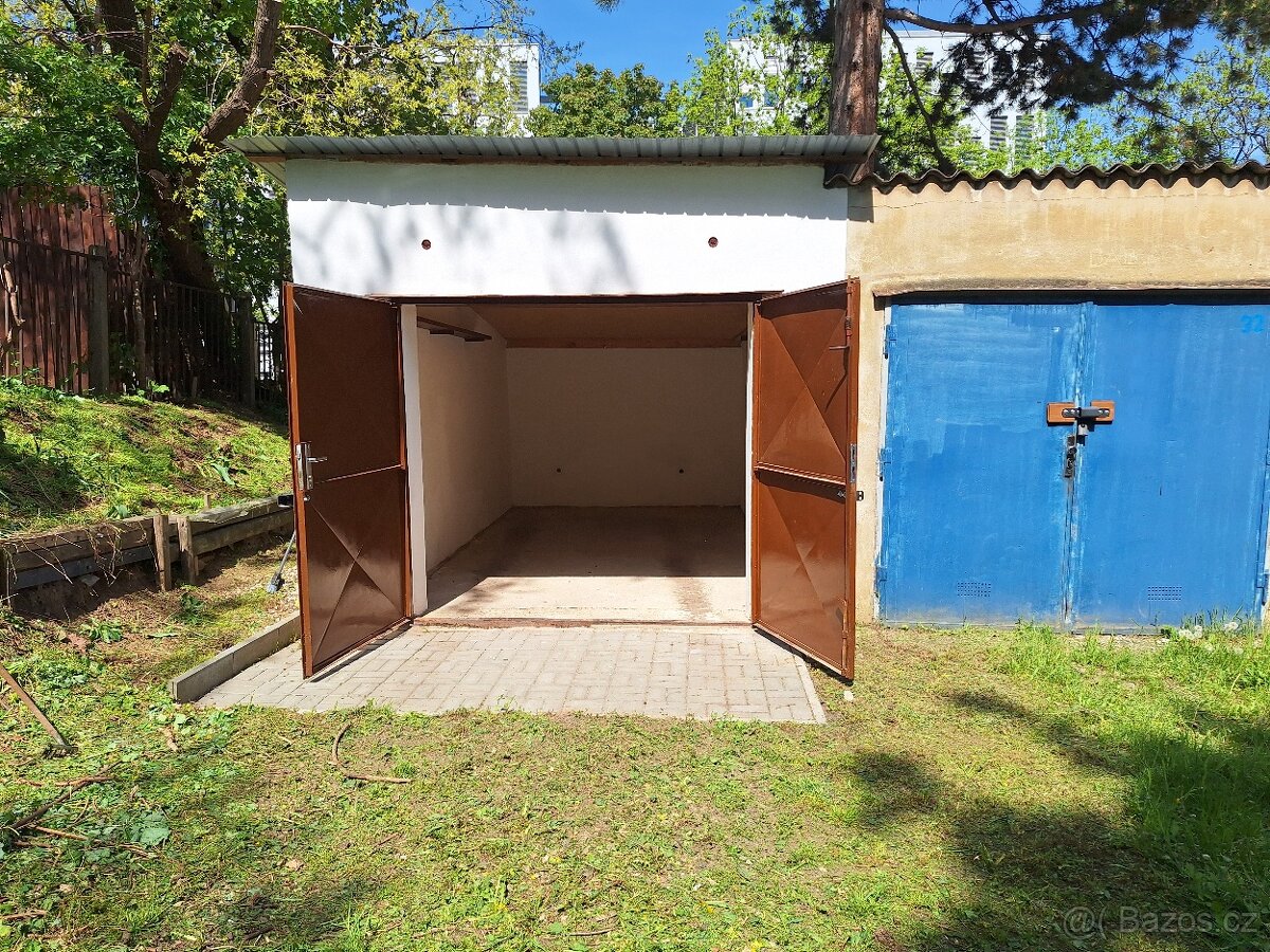 Pronájem garáže ulice Gen.Piky, Praha 6 – cca 16m2
