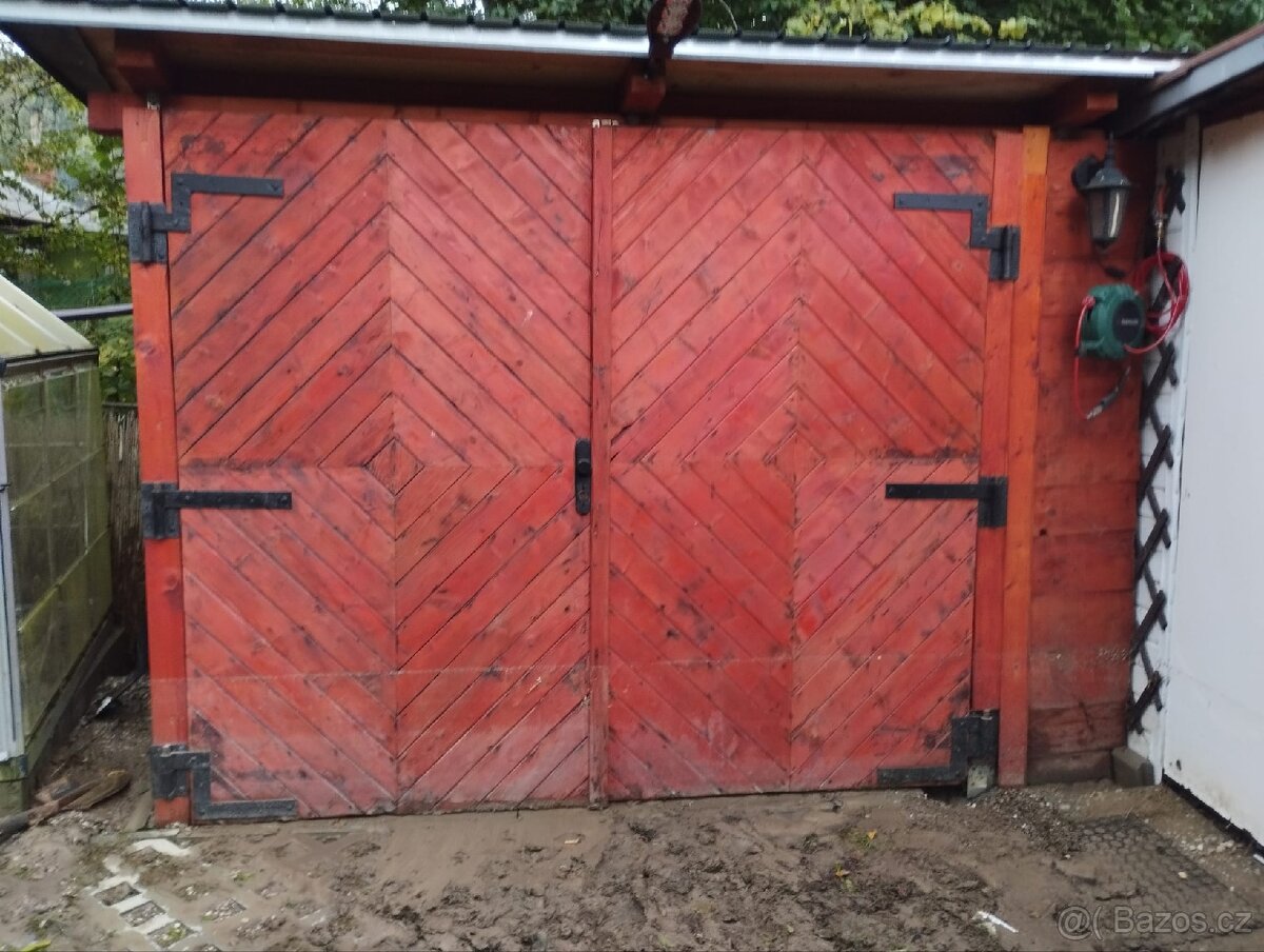 Hledám dlouhodobý pronájem garáže