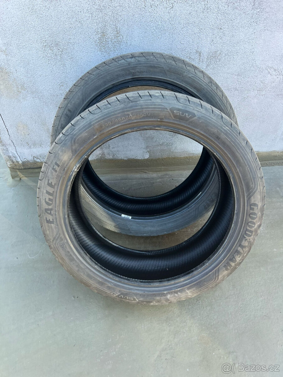 235/45R20 100V letní pneu 2 kusy Good Year Eagle F1
