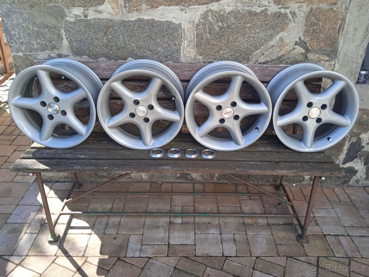 Opel Calibra.