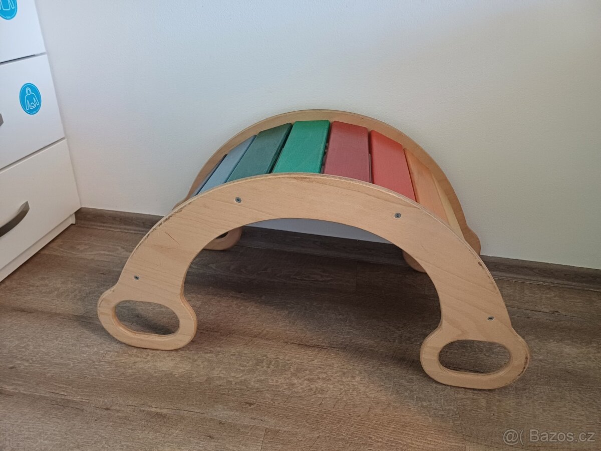 Duhová houpačka Montessori