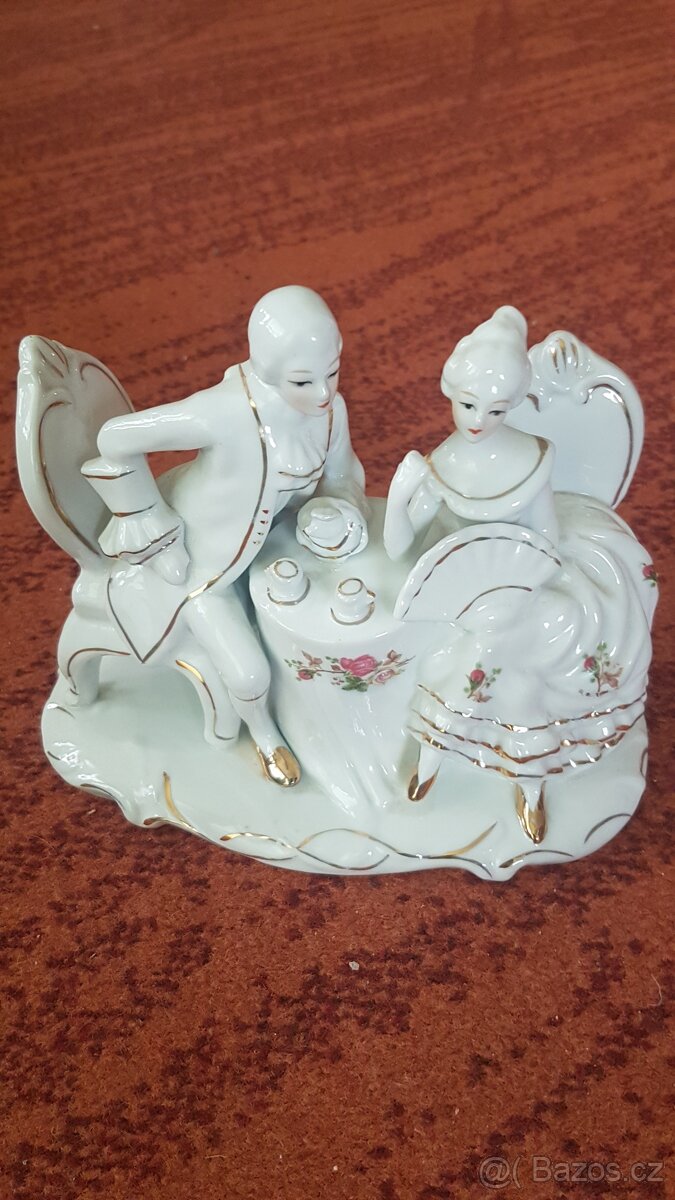 Porcelánové sošky , cca 18x14x10 cm