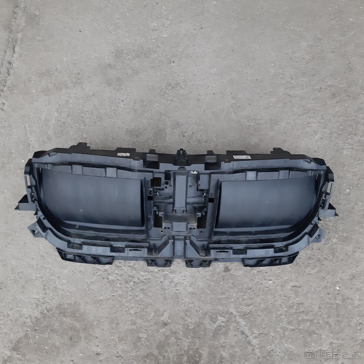 BMW X1 U11 vedení vduchu 51745A112F8
