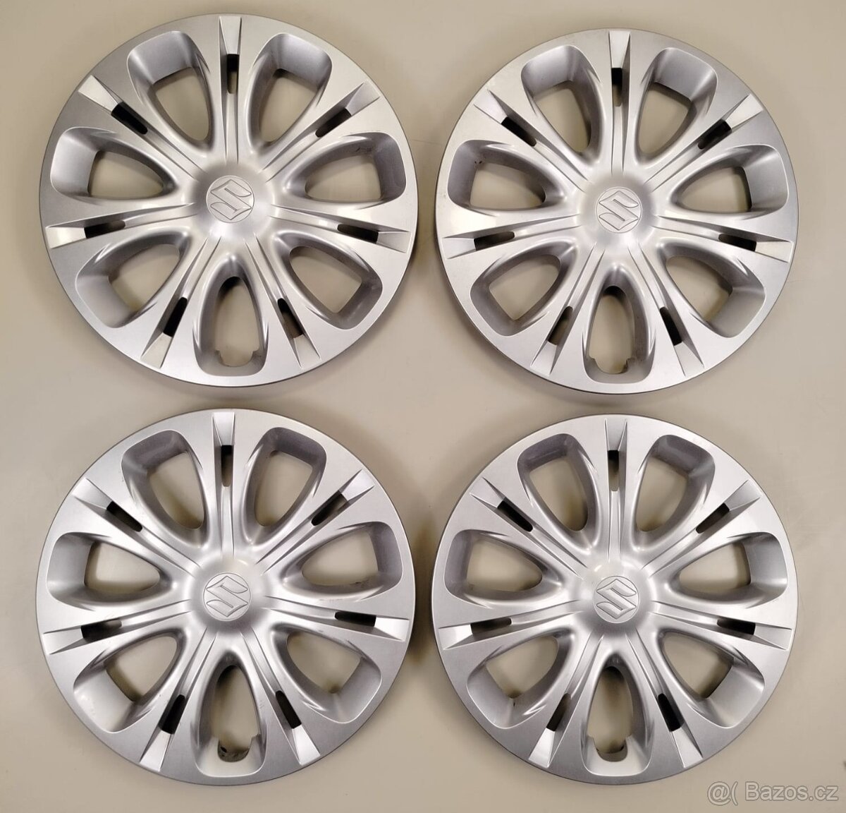 Poklice Suzuki 16" 4ks