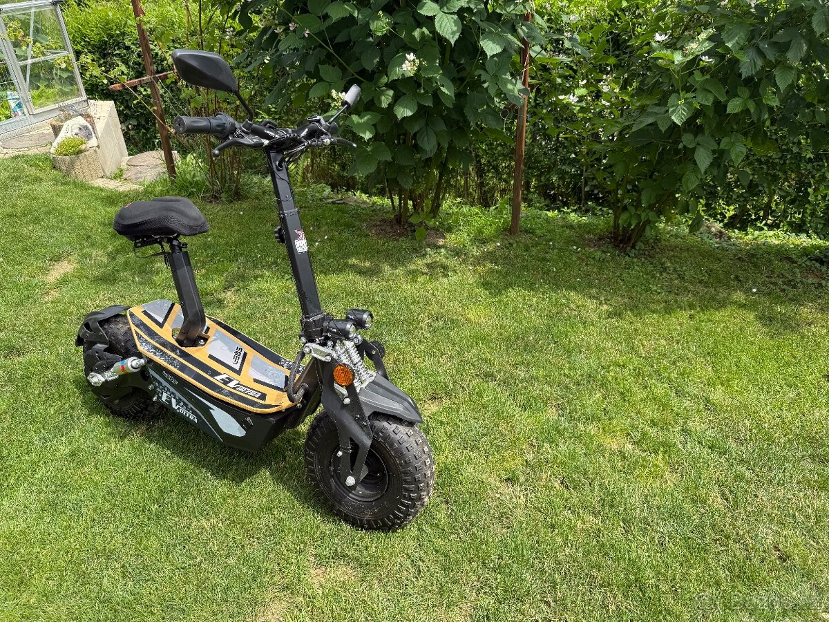 Prodám elektro koloběžku Monster 1000 ultra v záruce