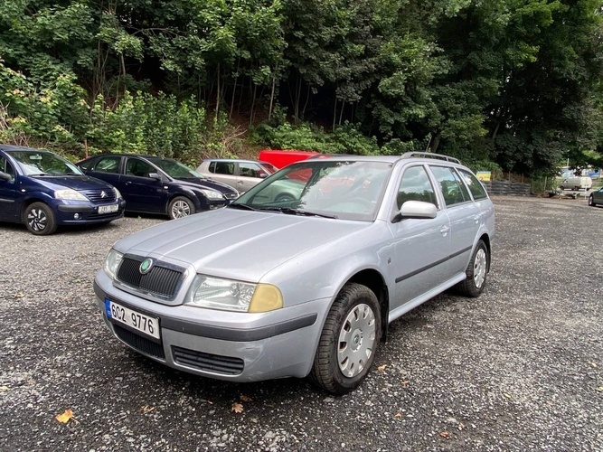 Škoda Octavia Combi 1.6i 75kW tempomat klimatizace 2008 ČR