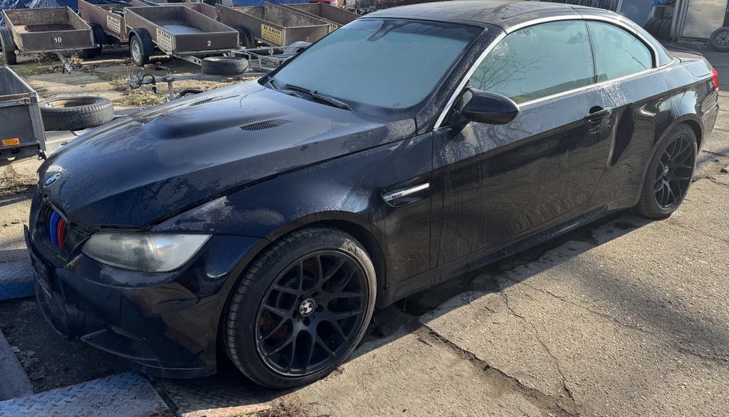 BMW E93 M3 DCT 200tkm